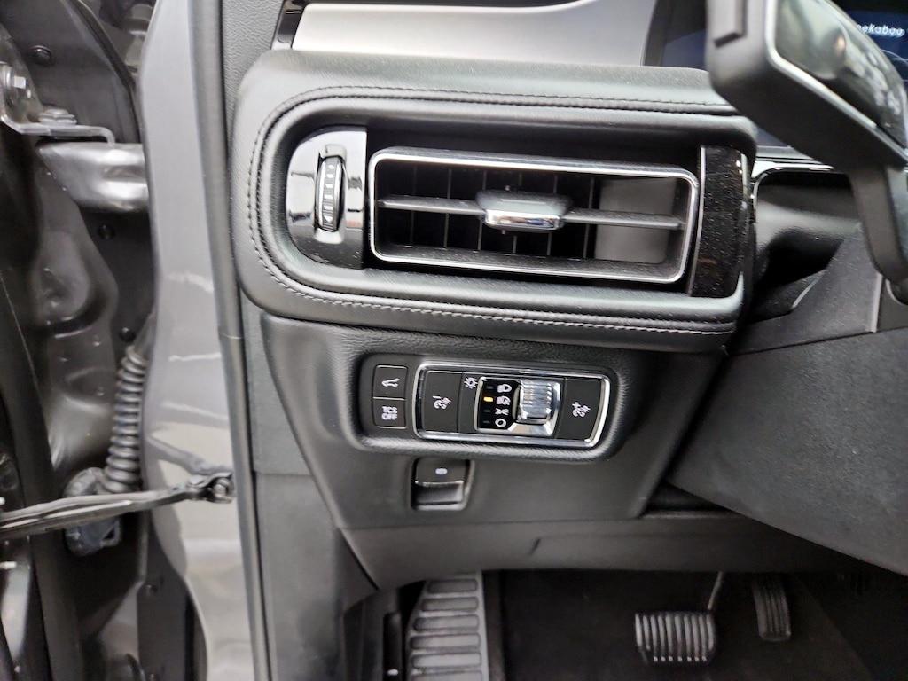 used 2021 Lincoln Nautilus car, priced at $27,998