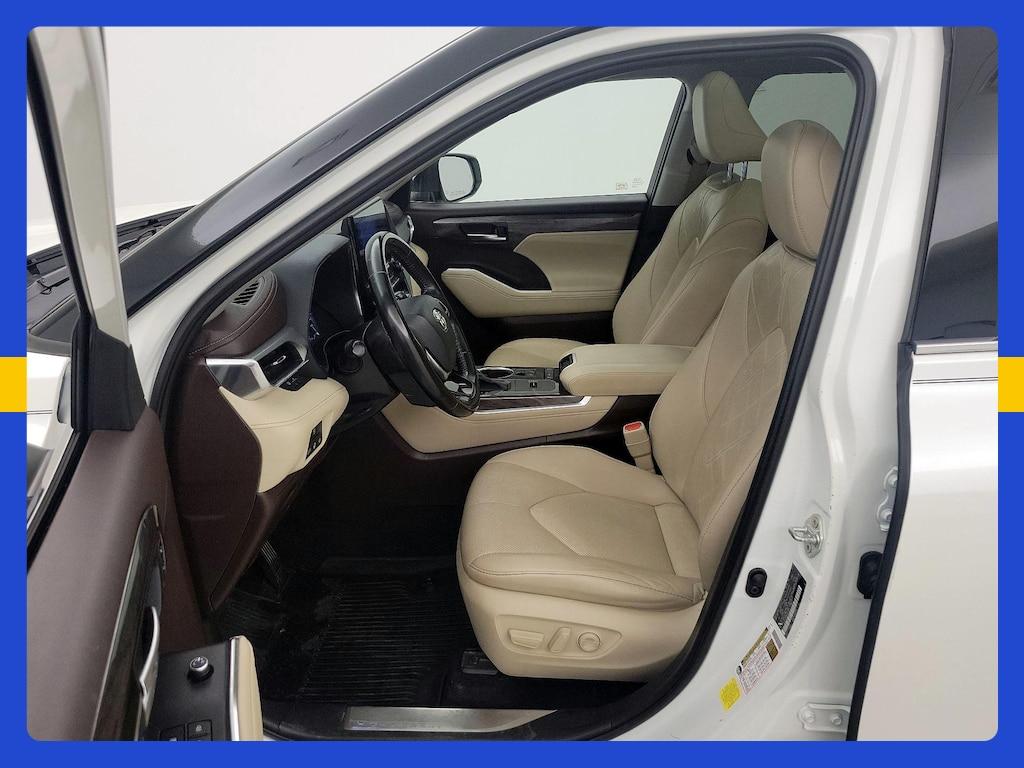 used 2020 Toyota Highlander car, priced at $31,998