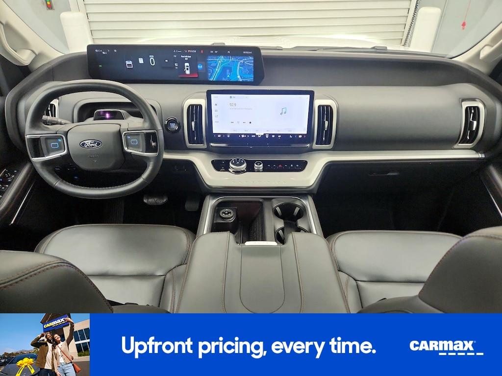 used 2025 Ford Expedition car, priced at $52,998