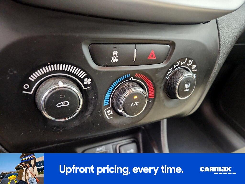 used 2015 Jeep Cherokee car, priced at $13,998