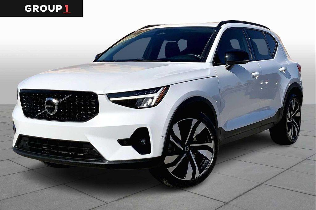 used 2023 Volvo XC40 car, priced at $28,597