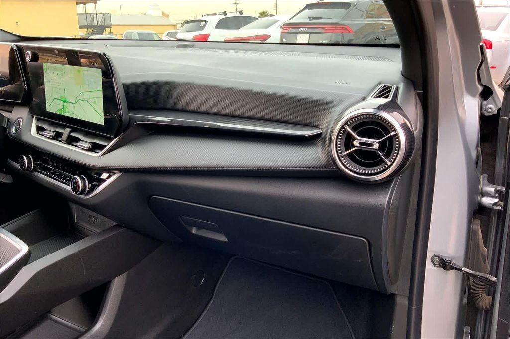 used 2025 Chevrolet Equinox car, priced at $25,429