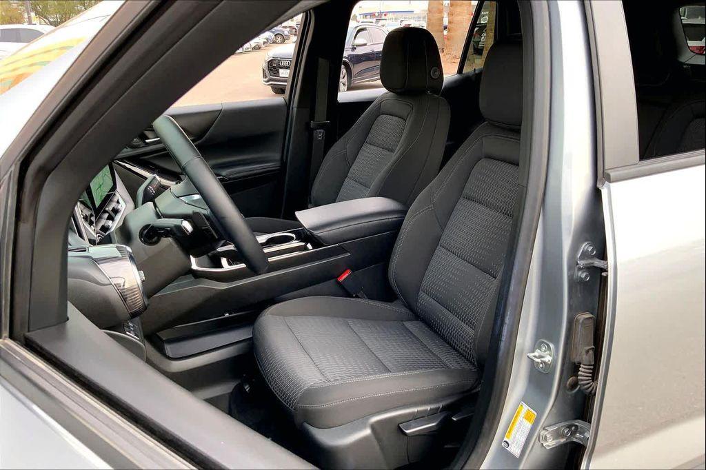 used 2025 Chevrolet Equinox car, priced at $25,429