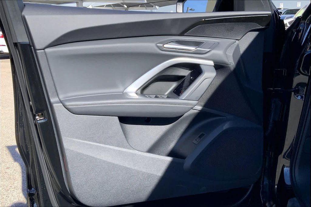 new 2025 Audi Q5 car, priced at $55,756