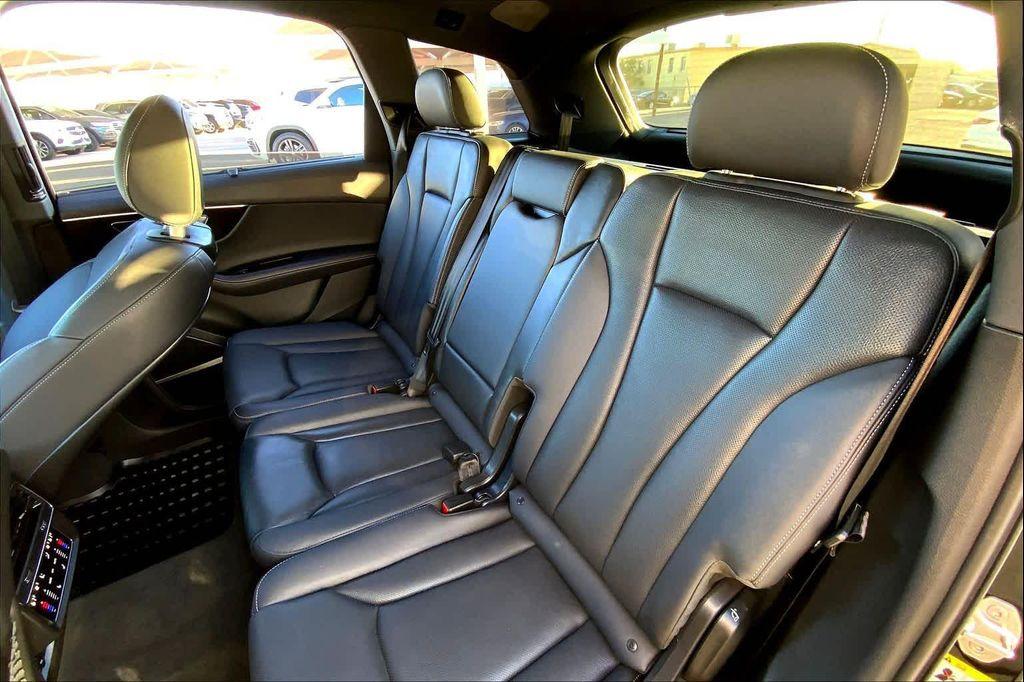 used 2025 Audi Q7 car, priced at $55,545