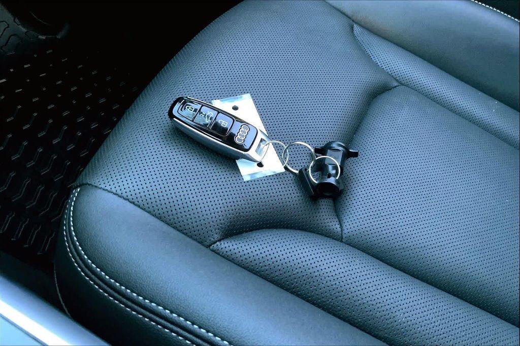 used 2025 Audi Q7 car, priced at $55,545