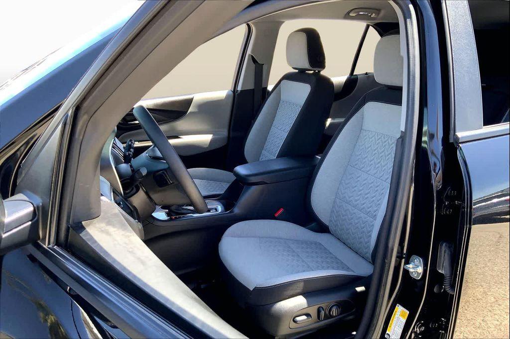 used 2024 Chevrolet Equinox car, priced at $22,400