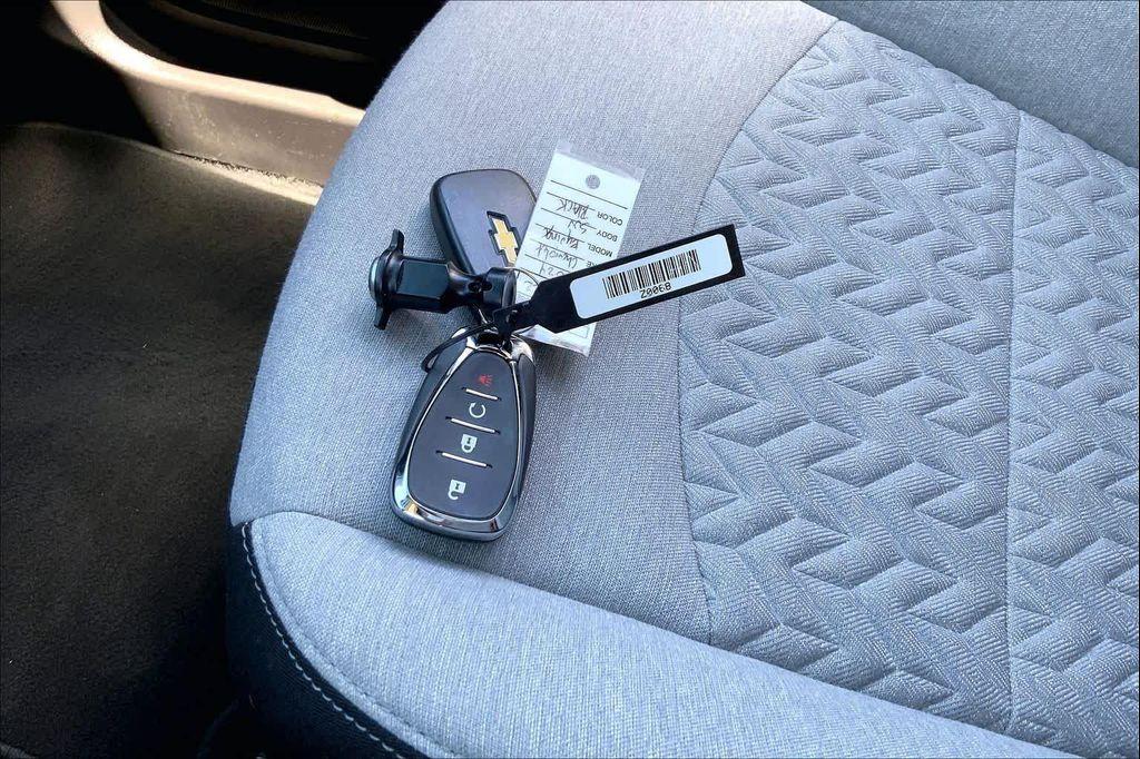 used 2024 Chevrolet Equinox car, priced at $22,119