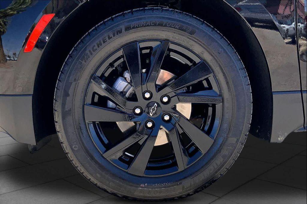 used 2024 Chevrolet Equinox car, priced at $22,400