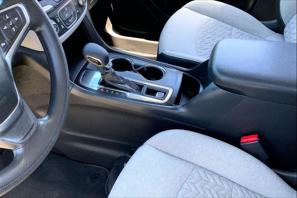 used 2024 Chevrolet Equinox car, priced at $22,119