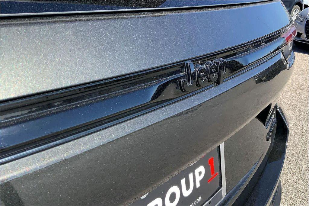 used 2024 Jeep Grand Cherokee car, priced at $34,790