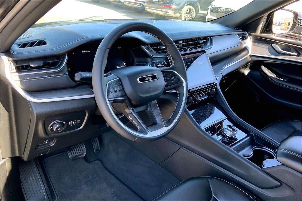 used 2024 Jeep Grand Cherokee car, priced at $34,790