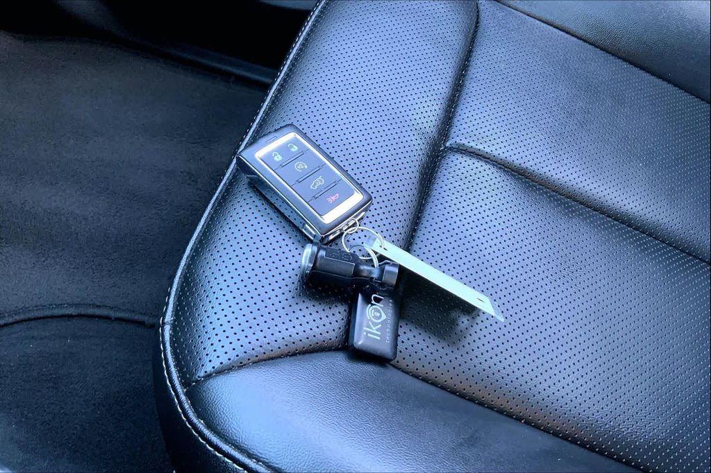 used 2024 Jeep Grand Cherokee L car, priced at $33,275