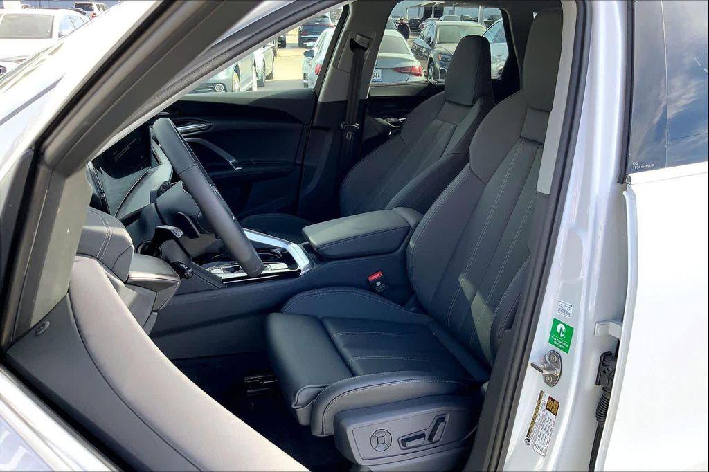new 2025 Audi Q5 car, priced at $58,370