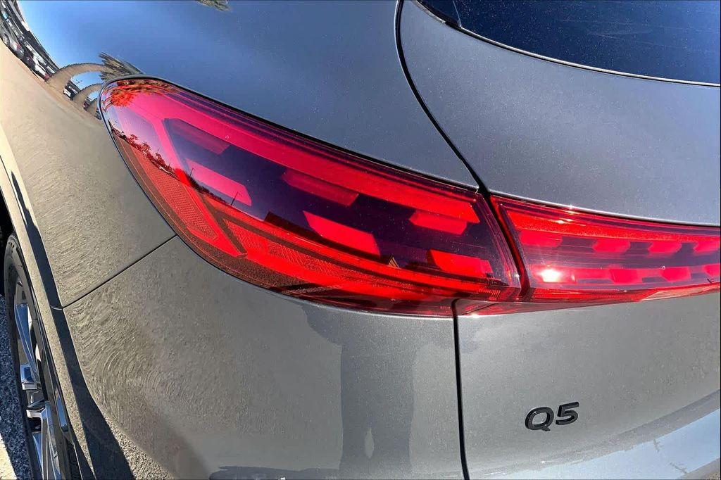new 2025 Audi Q5 car, priced at $59,680