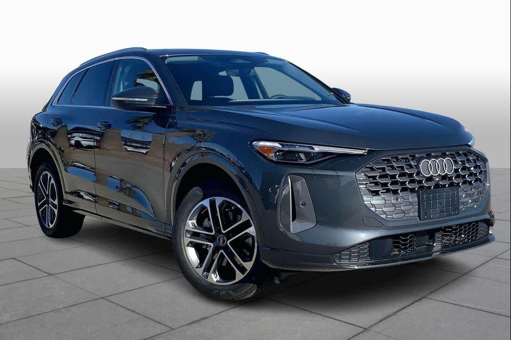 new 2025 Audi Q5 car, priced at $59,680