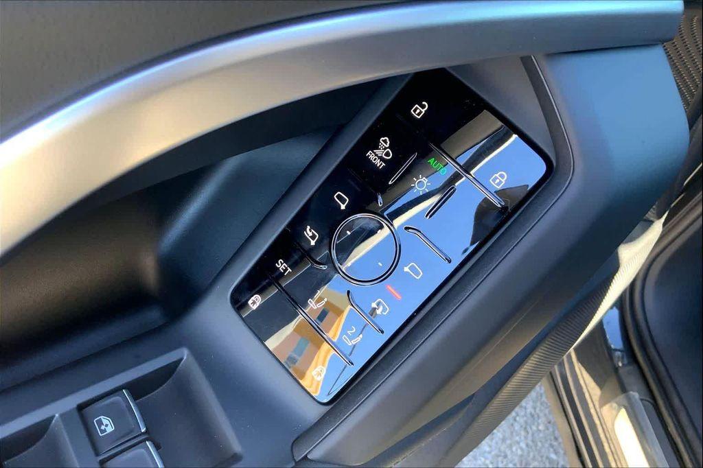 new 2025 Audi Q5 car, priced at $59,680