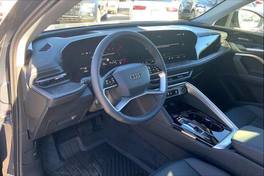 new 2025 Audi Q5 car, priced at $59,680