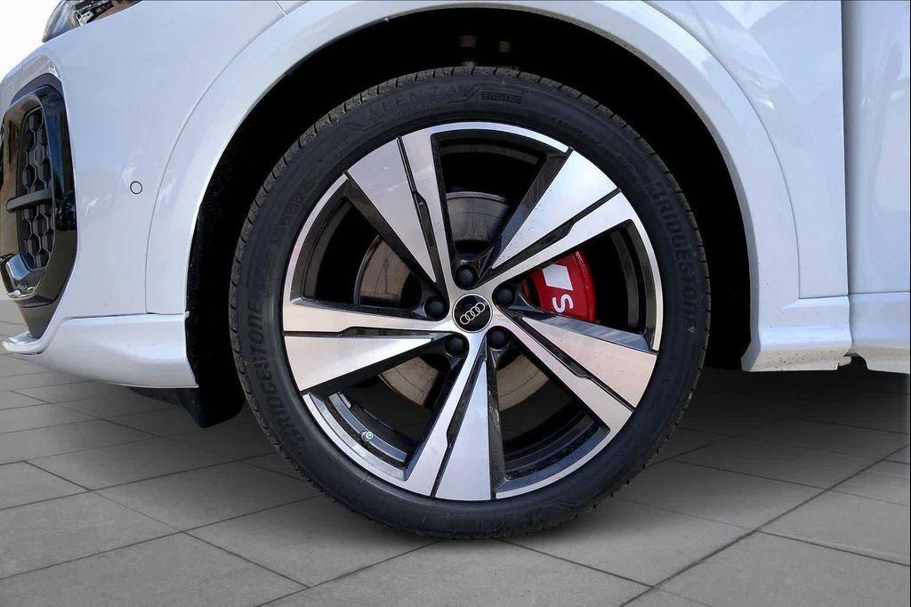new 2025 Audi SQ5 car, priced at $72,905