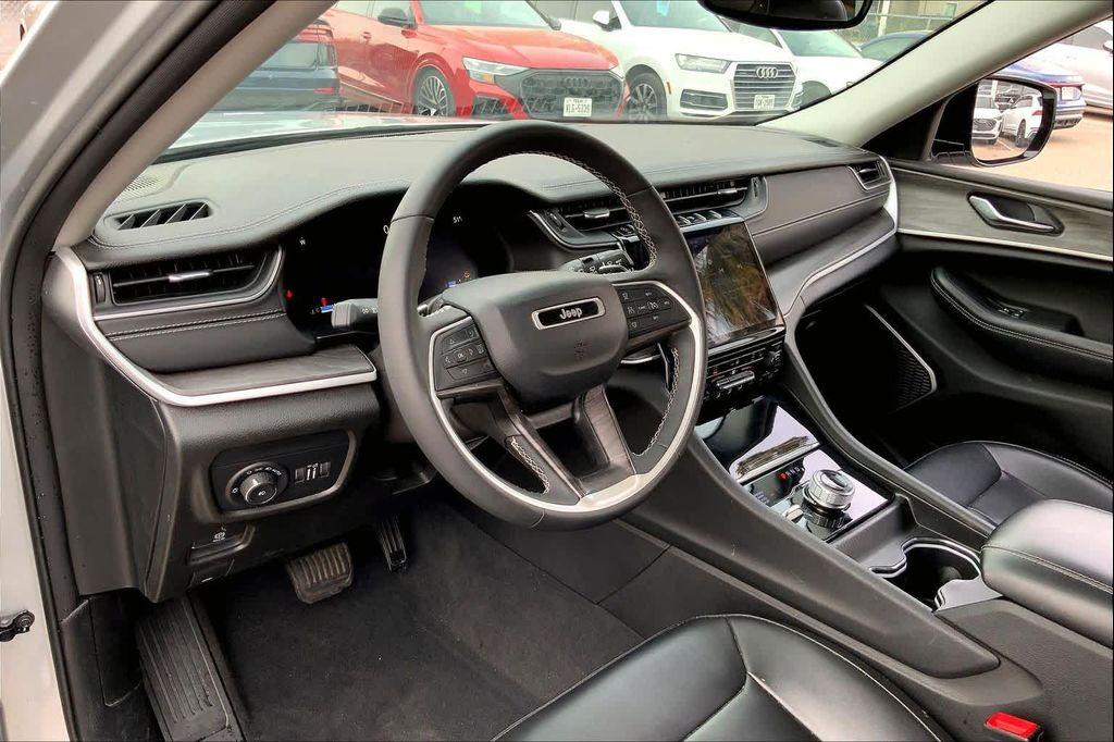 used 2024 Jeep Grand Cherokee L car, priced at $29,999