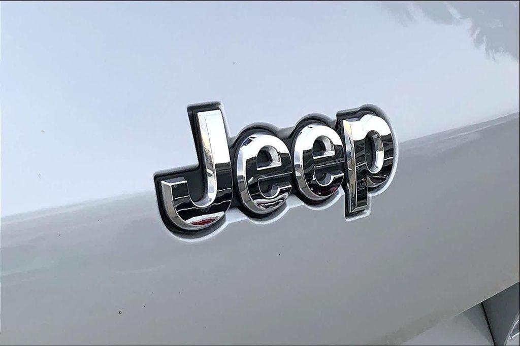 used 2024 Jeep Grand Cherokee L car, priced at $29,999