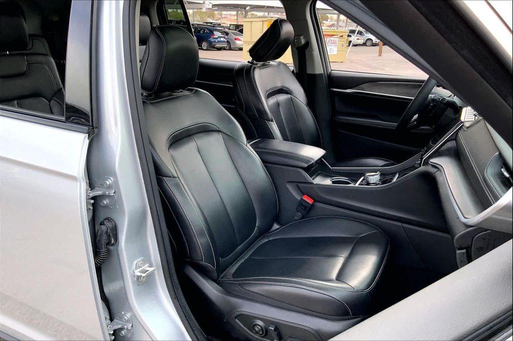 used 2024 Jeep Grand Cherokee L car, priced at $29,999