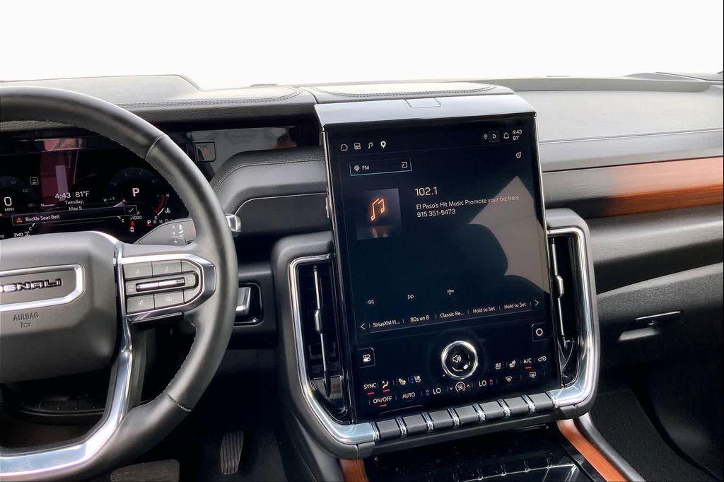 used 2025 GMC Yukon car, priced at $70,422