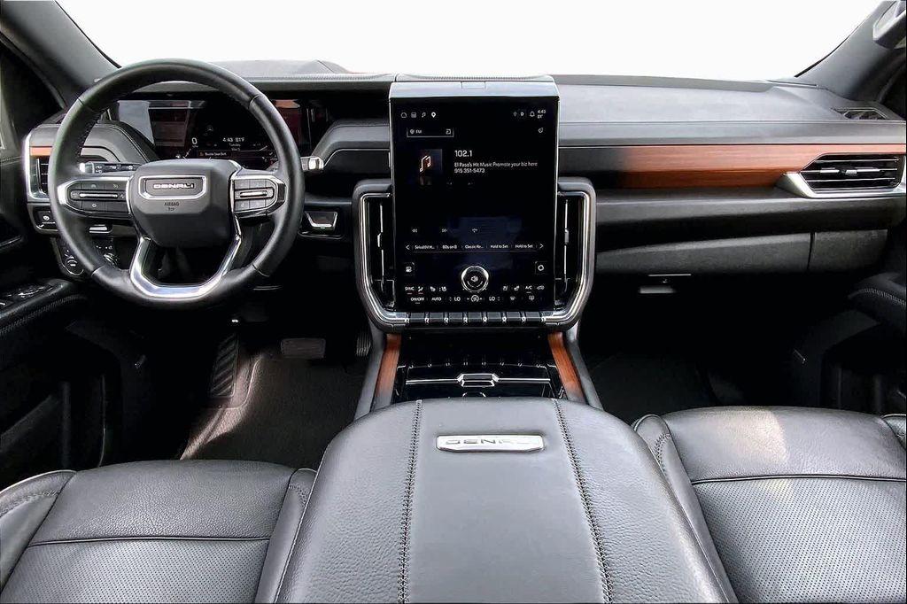 used 2025 GMC Yukon car, priced at $70,422