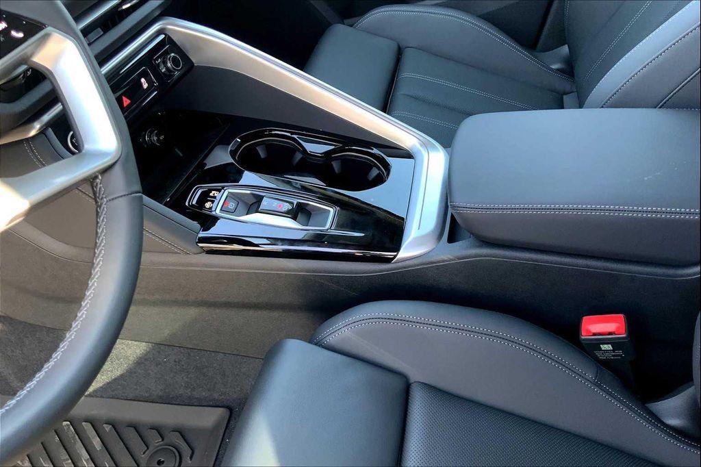 new 2025 Audi Q5 car, priced at $59,640