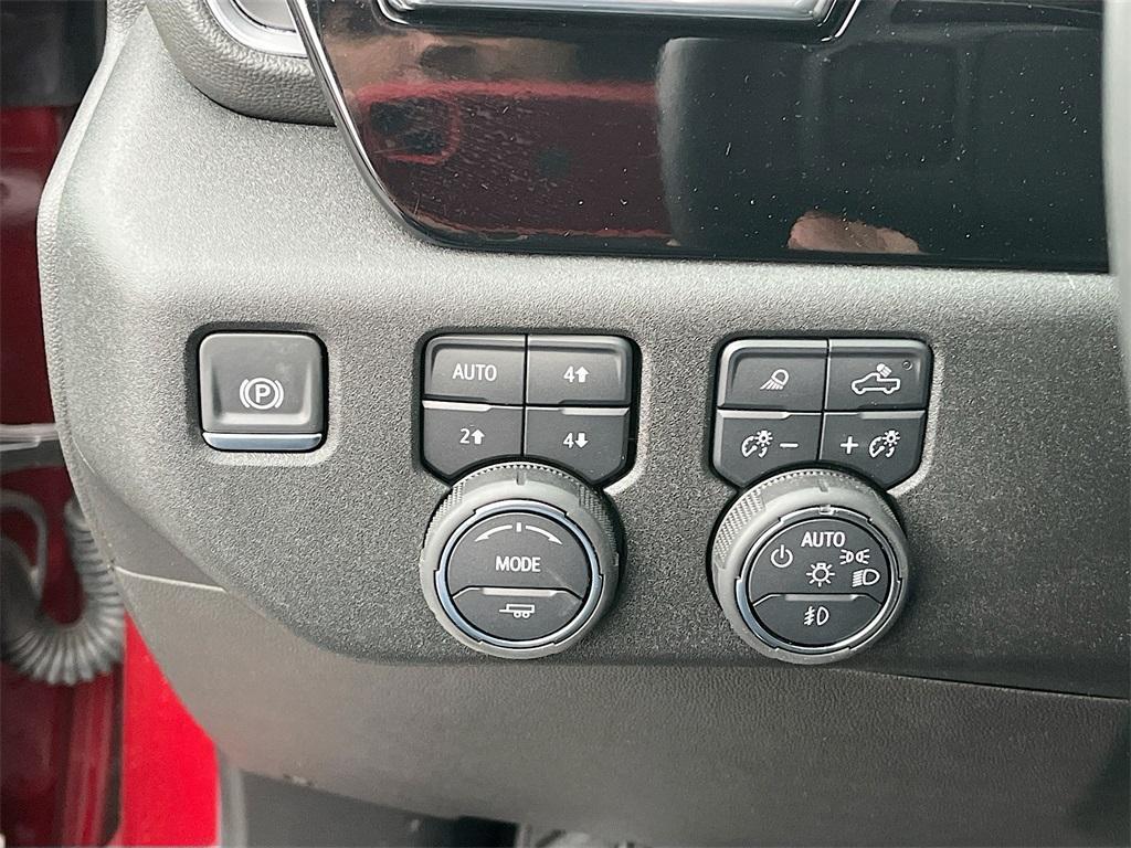 used 2025 Chevrolet Silverado 3500 car, priced at $61,200