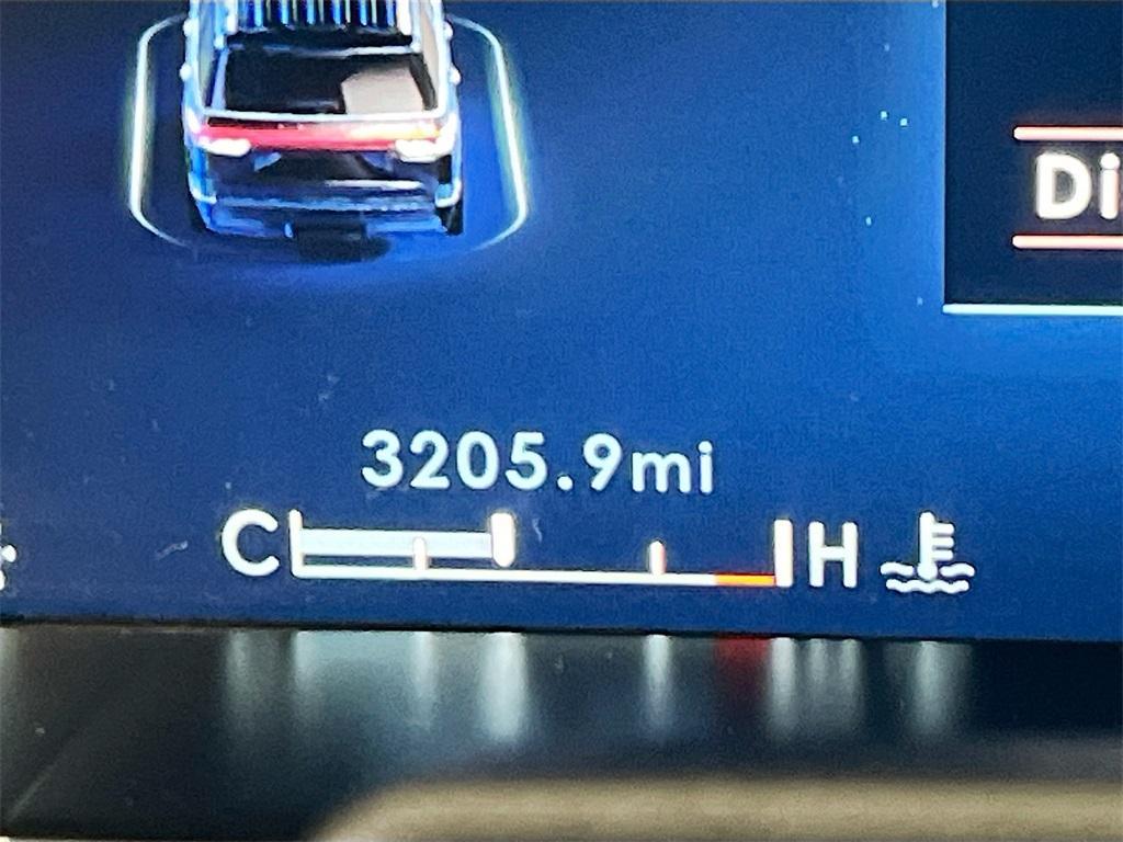 used 2024 Lincoln Navigator car, priced at $64,000