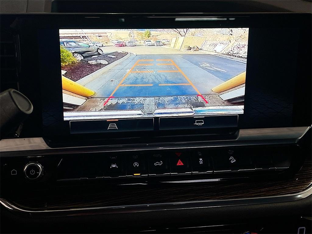 used 2023 GMC Sierra 1500 car, priced at $38,000