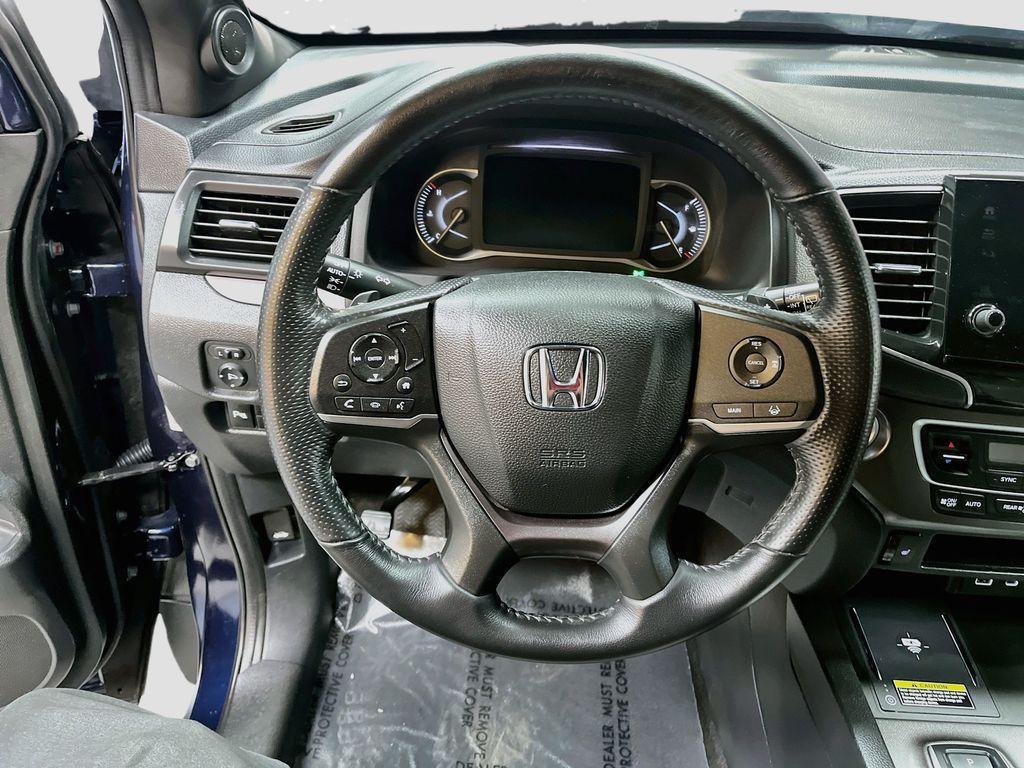 used 2025 Honda Passport car, priced at $31,200
