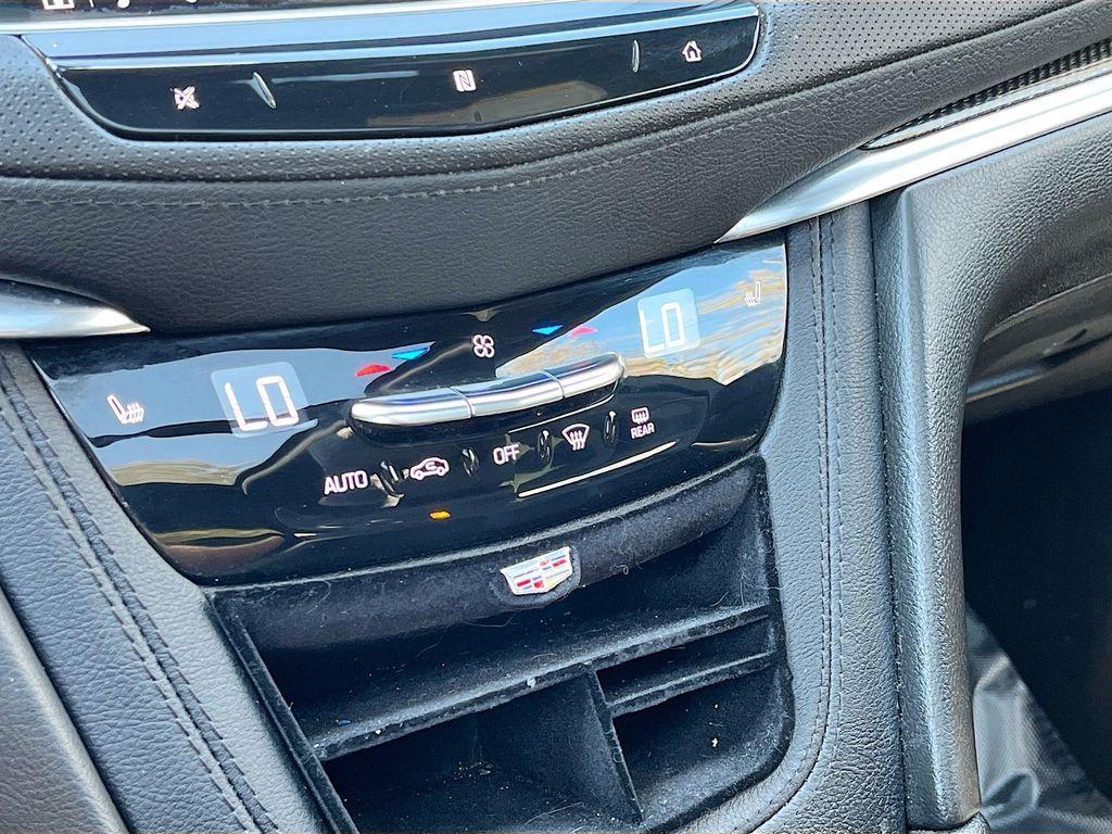 used 2021 Cadillac XT5 car, priced at $22,300
