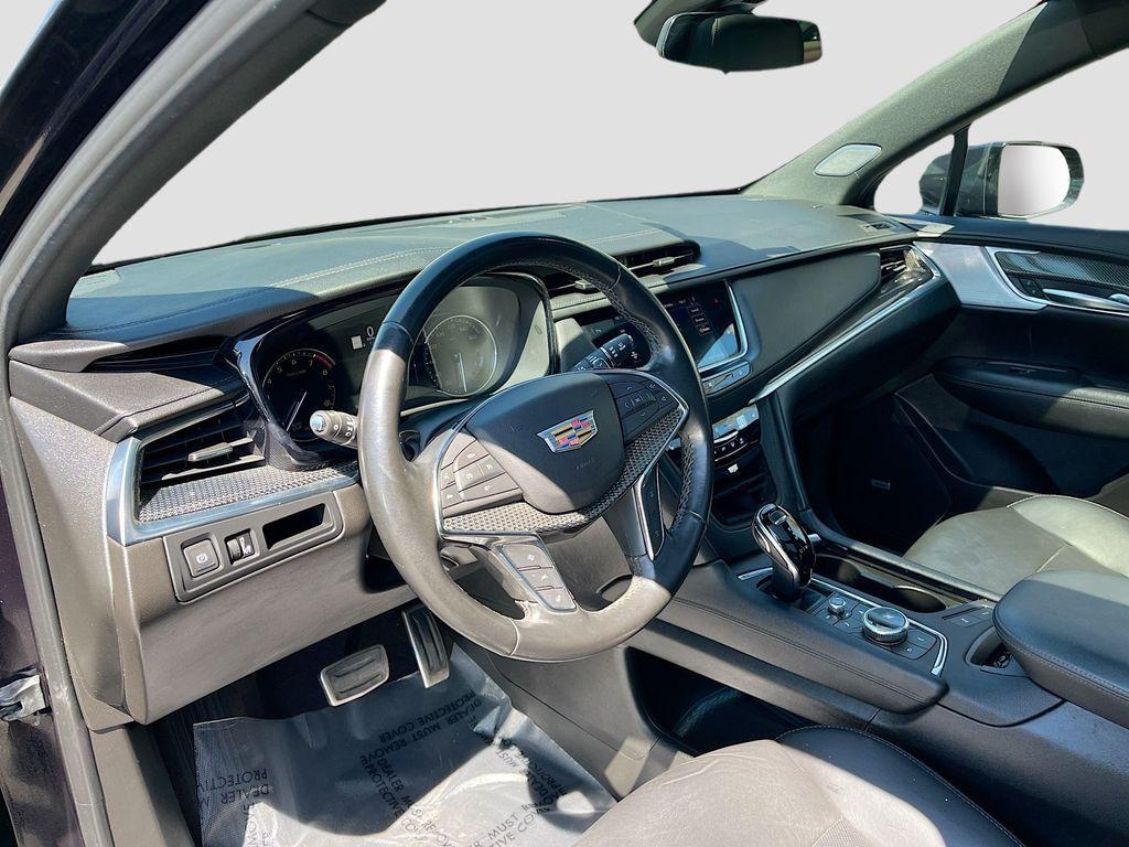 used 2021 Cadillac XT5 car, priced at $22,300