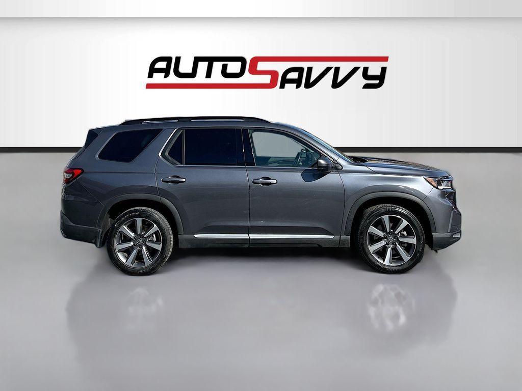used 2025 Honda Pilot car, priced at $37,800