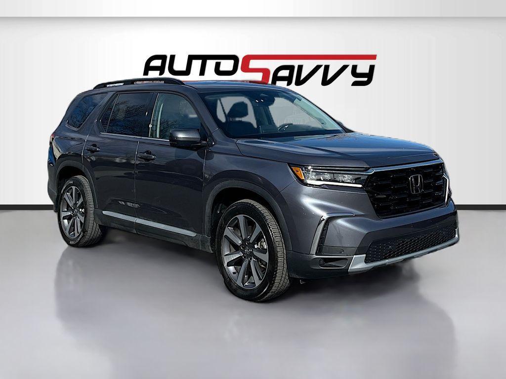 used 2025 Honda Pilot car, priced at $37,800