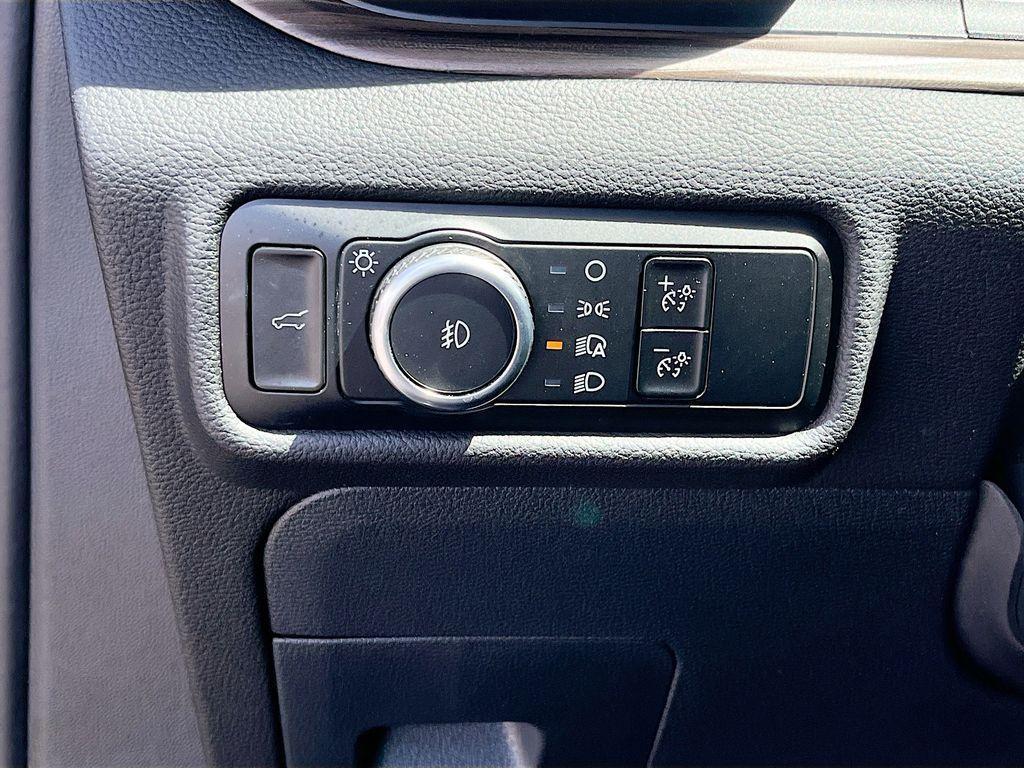 used 2024 Ford Explorer car, priced at $33,400