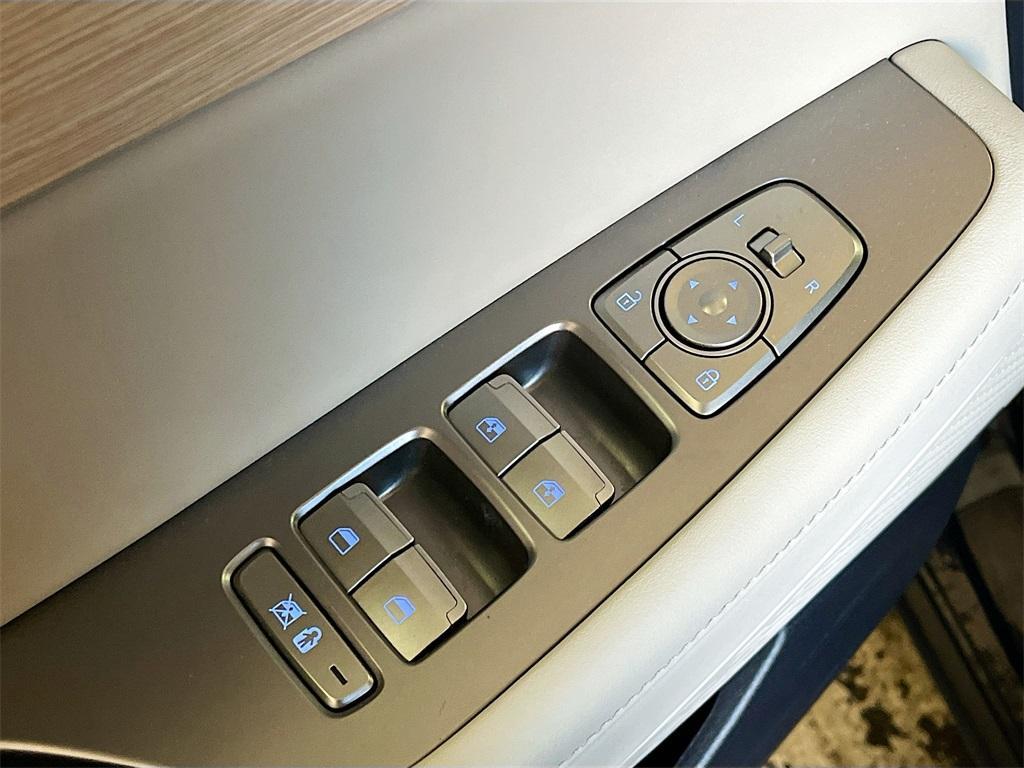 used 2025 Hyundai Palisade car, priced at $37,700