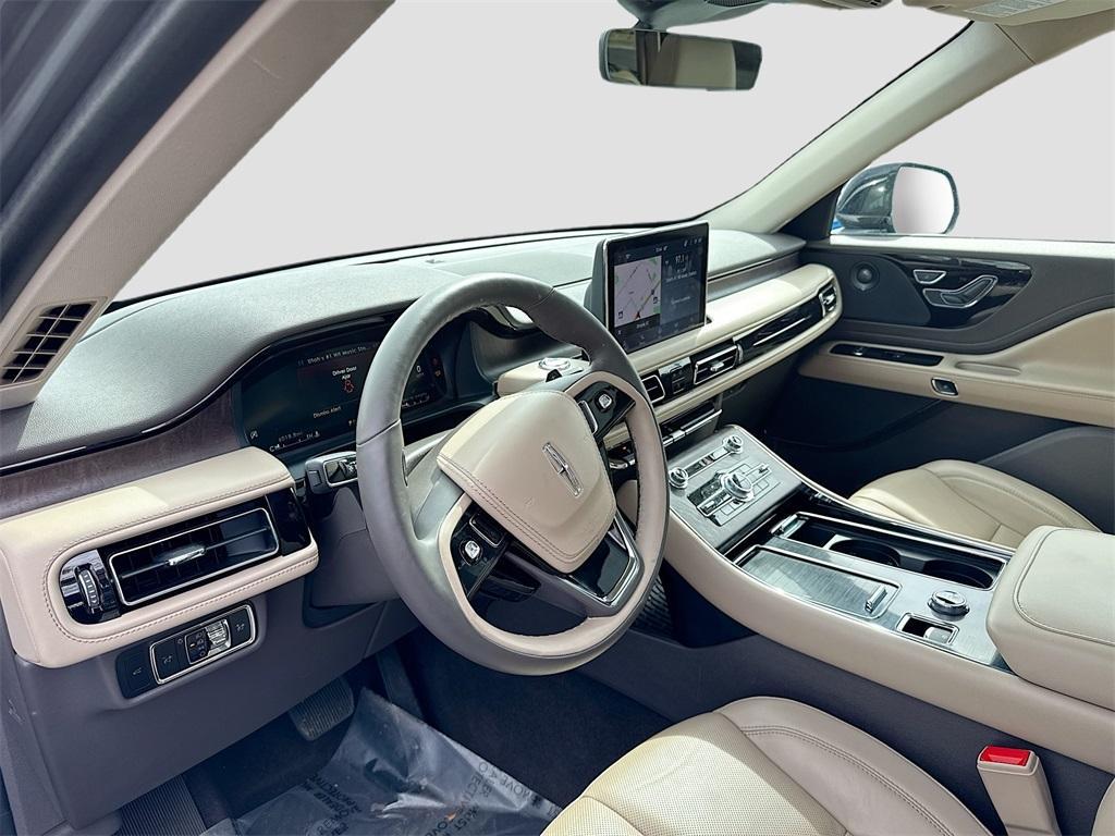 used 2023 Lincoln Aviator car, priced at $40,000