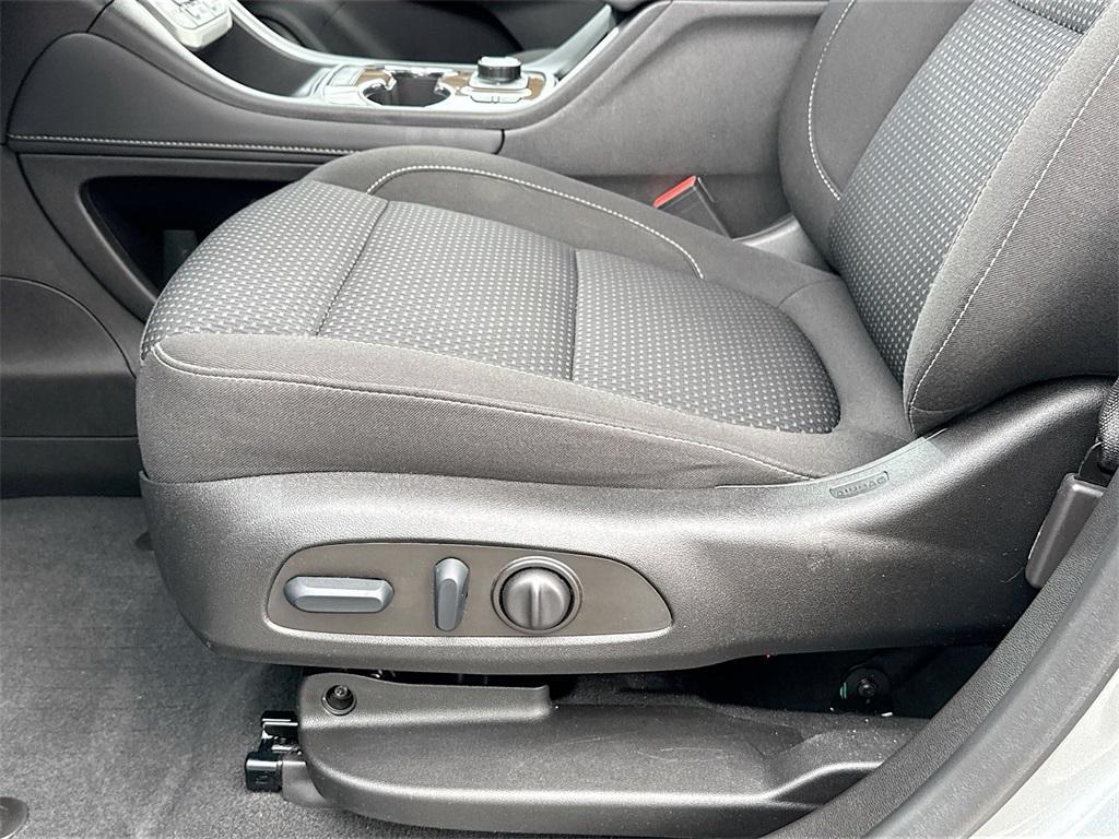 used 2023 GMC Acadia car, priced at $23,300