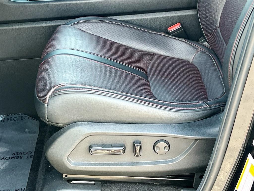 used 2025 Honda Pilot car, priced at $39,500