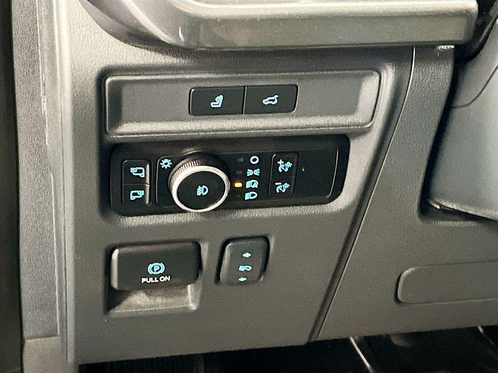 used 2024 Ford Expedition car, priced at $49,500