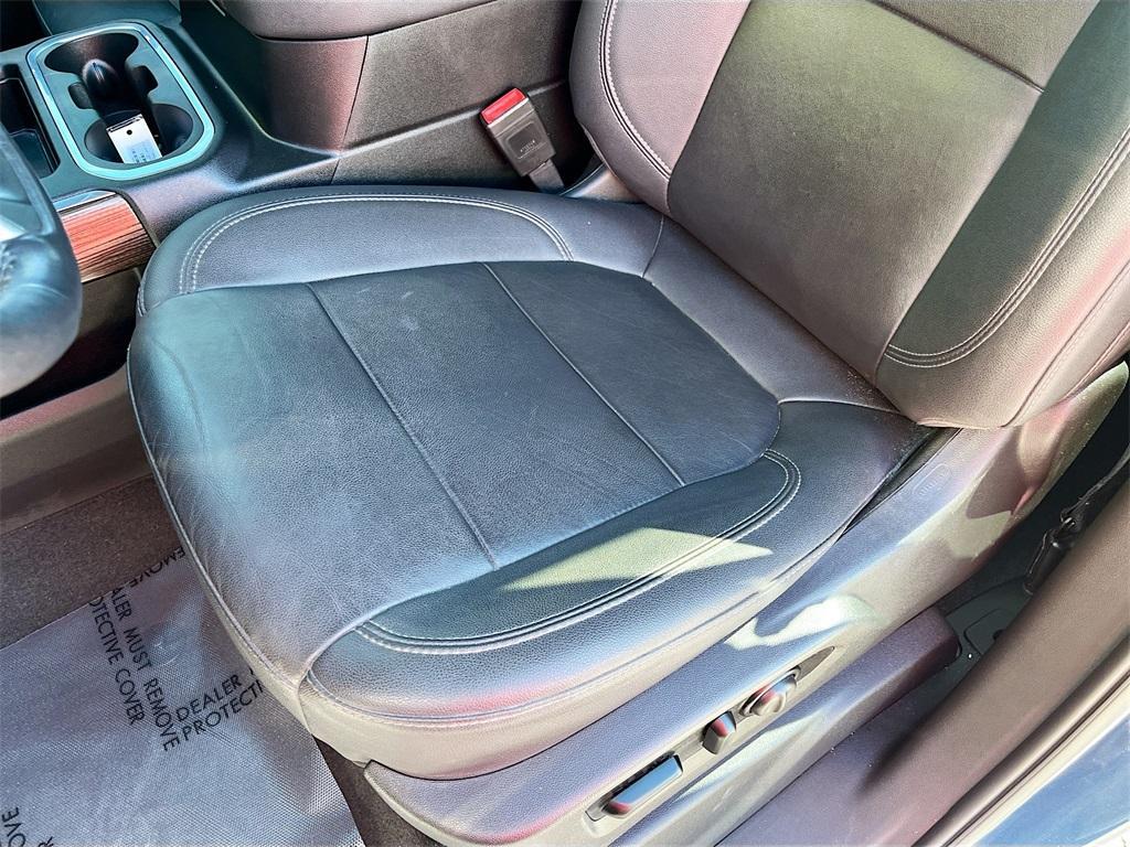 used 2021 Chevrolet Silverado 1500 car, priced at $33,300