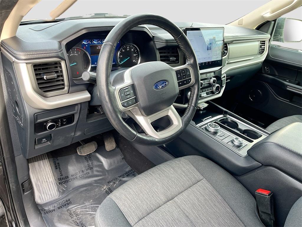 used 2024 Ford Expedition car, priced at $40,000