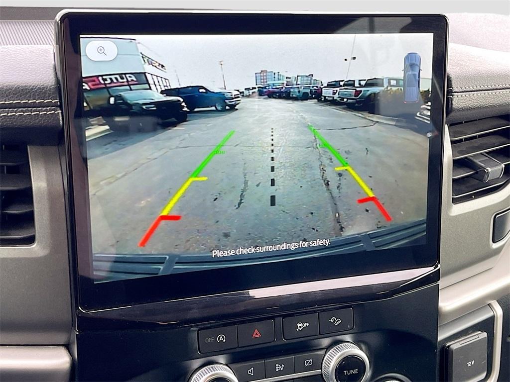 used 2024 Ford Expedition car, priced at $40,000