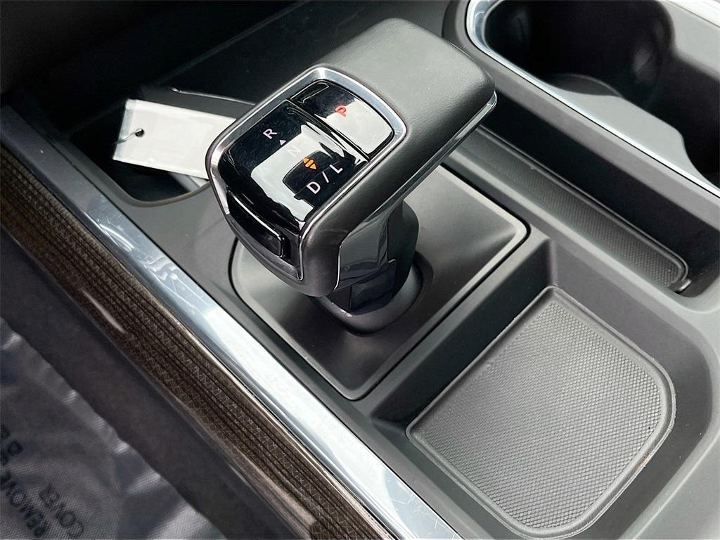 used 2024 Chevrolet Silverado 1500 car, priced at $35,900