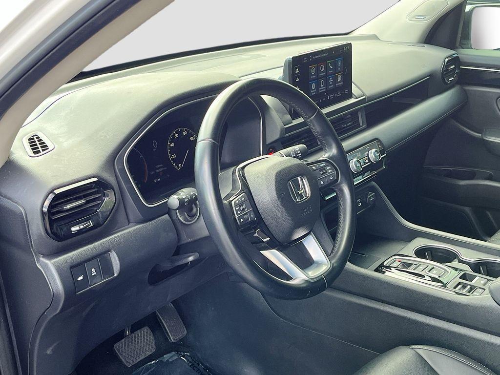 used 2023 Honda Pilot car, priced at $36,700