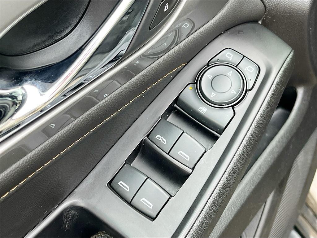 used 2020 Chevrolet Traverse car, priced at $20,400