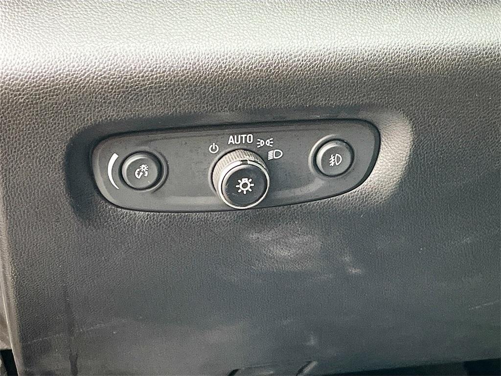 used 2020 Chevrolet Traverse car, priced at $20,400